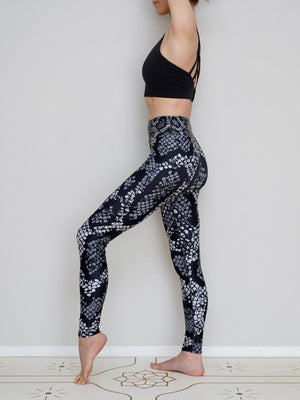 Yoga Pants Black Snake | peace-lover